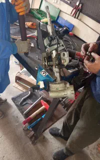 کمک فنر سازی و جعبه فرمان واکسل