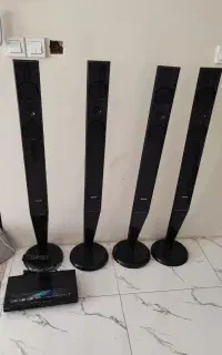 باند سینما خانواده مارشال و یک دی وی دی فلش خوان