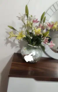 گل و گلدان