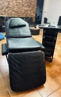 تخت و ترولی آرایشگاهی
