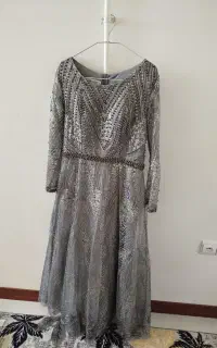 دو عدد لباس مجلسی منجوق دوزی سایز ۴۲ و ۴۴