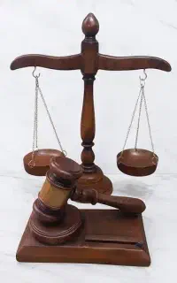 انتخاب وکیل رو به ما بسپارید
