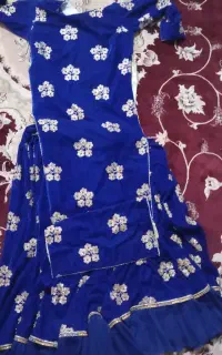 لباس محلی تمیز خیلی کم استفاده شده