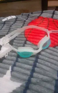 عینک شنا قواصی