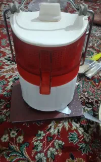یک عدد آبمیوه گیر آلمانی