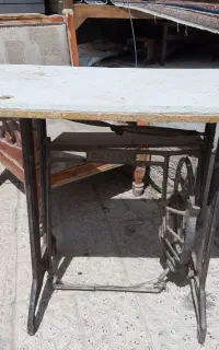 پایه چرخ خیاطی