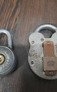قفل قدیمی