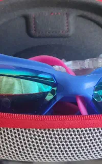 عینک شنا speedo