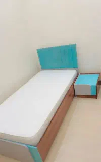 تخت نوجوان