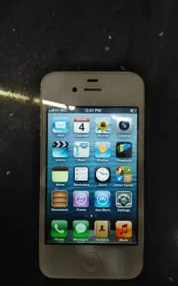 ایفون 4s نسخه کمیاب  iOS 6 به بالاترین پیشنهاد