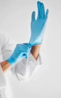 همکاری با اپراتور لیزر موهای زاید و فیشالیست ها