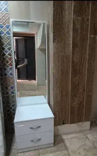 میز آرایشی قدی