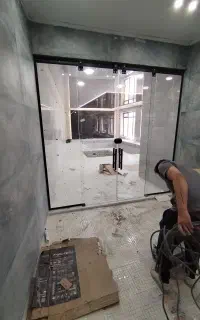 نیرو فنی جهت کار در شیشه سکوریت