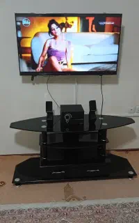 میز تلوزیون شیشه ای