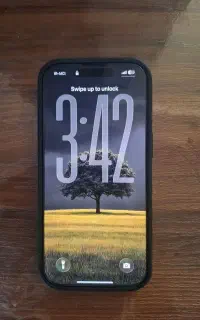iPhone 17 normal
