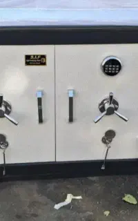 گاوصندوق زیر ویترینی از کارخانه بخرید