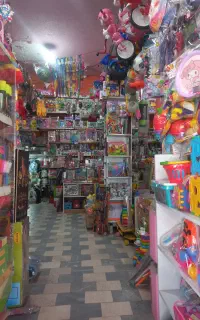فروشنده خانم