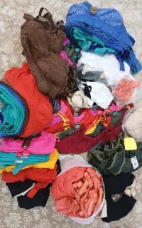 سوتین زنانه نو   فروش یکجا به علت جمع‌آوری مغازه
