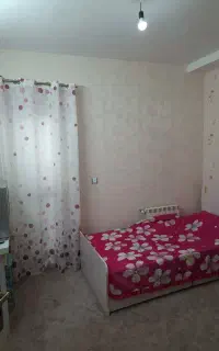 تخت وکمد