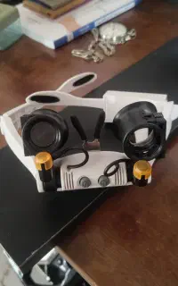 نزدیک بین(ذره بین) عینکی در حد نو