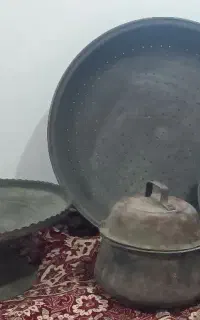 تعدادی ظروف مسی قدیمی