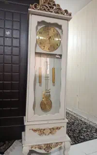 ساعت ایستاده چوبی