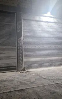 فروش تعدادی مغازه تجاری