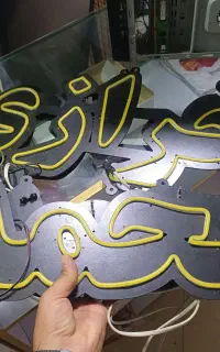 تابلو نئون سالم برای استفاده صنف خرازی