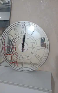 ساعت در حد نو