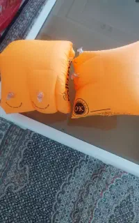 بازوبند بادی شنا برای کودک در حد نو