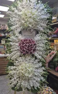 تاج گل دسته گل ماشین عروس