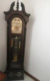 ساعت تزئینی بزرگ وکاملا سالم
