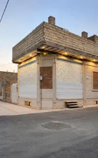 مغازه فروشی ۲۲۰متر زیر بنا