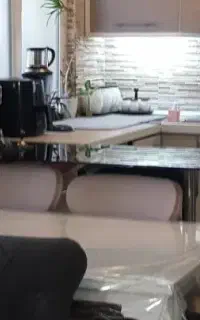 میز اپن شیشه سکوریت دودی با سه پایه استیل