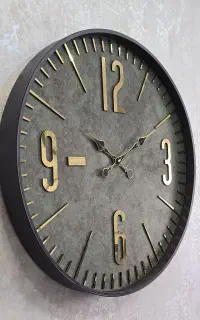 ساعت دیواری