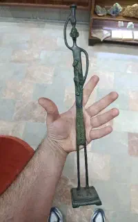 مجسمه برنزی قدیم