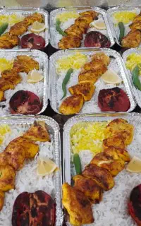 غذای خانگی و بیرون بر بانو