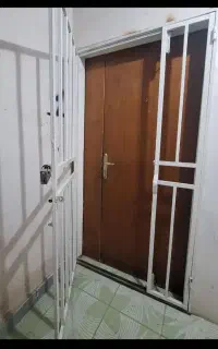فروش درب چوبی ورودی اپارتمان و حفاظ نرده ای