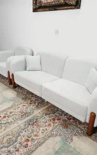 مبل ۸نفره با میز در حد نو ۲ماه کارکرده مناسب جهاز
