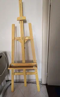 سه پایه بوم نقاشی