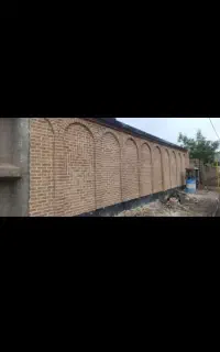 دو نفر کارگر روزمزد  هستیم