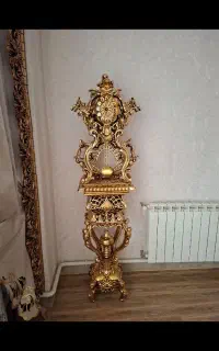 ساعت وآینه کنسول