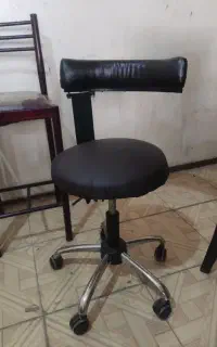صندلی چرخان پایه فلزی