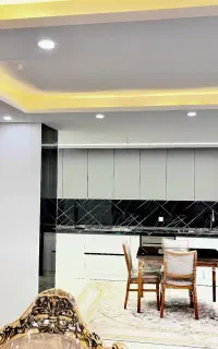 شاگرد کابینت سازی