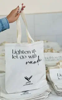 کتاب مجله ساک دستی پارچه ای هدایای تبلیغاتی توت بگ