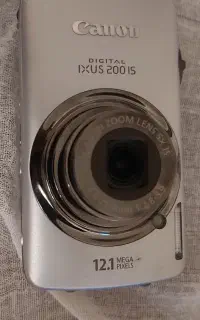 دوربین کانن IXUS 200 IS در حد نو و بسیار تمیز
