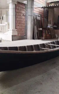 قایق چوبی