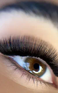 خدمات و آموزش کاشت مژه