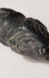 تعدادی مهره ومهر قدیمی مطابق با تصویر