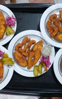 غذای امروز چلو ماهی سرخ شده و زرشک پلو با مرغ